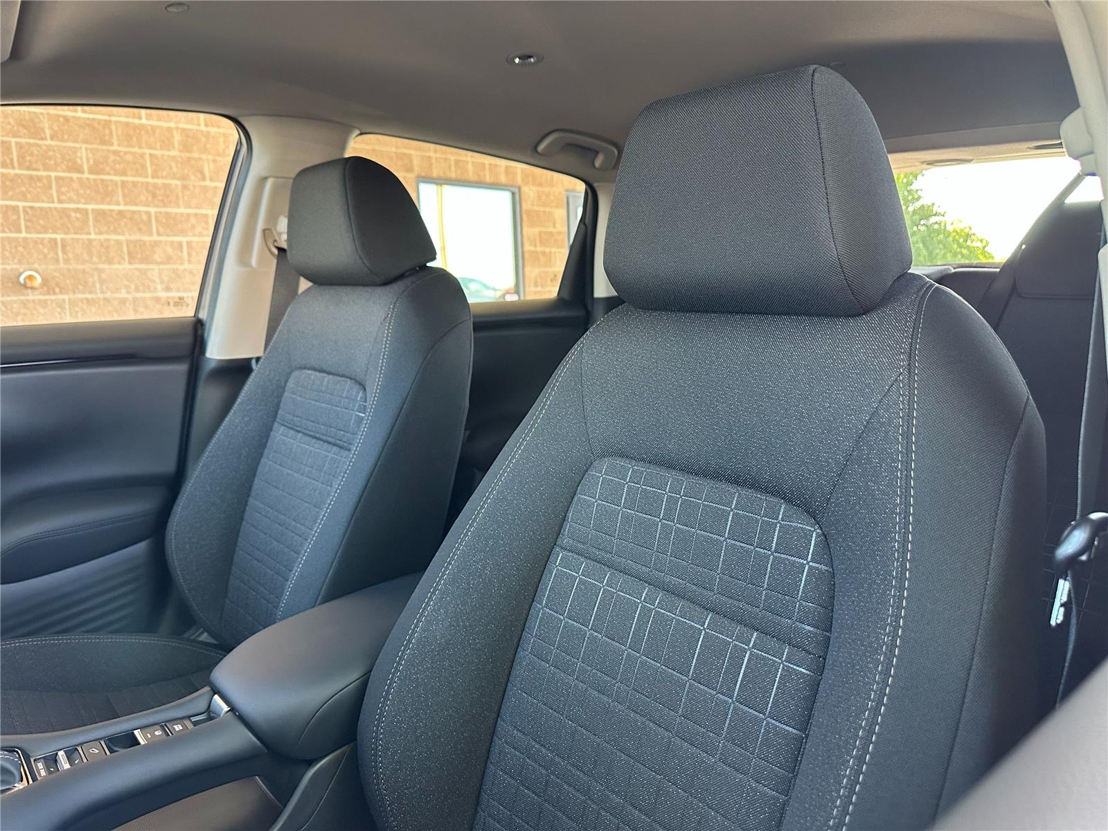 2026 Honda HR-V LX - Photo 12