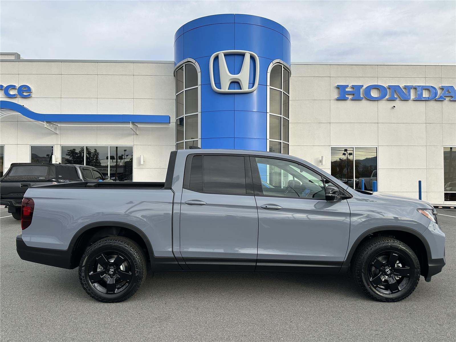 2026 Honda Ridgeline Black Edition - Photo 9