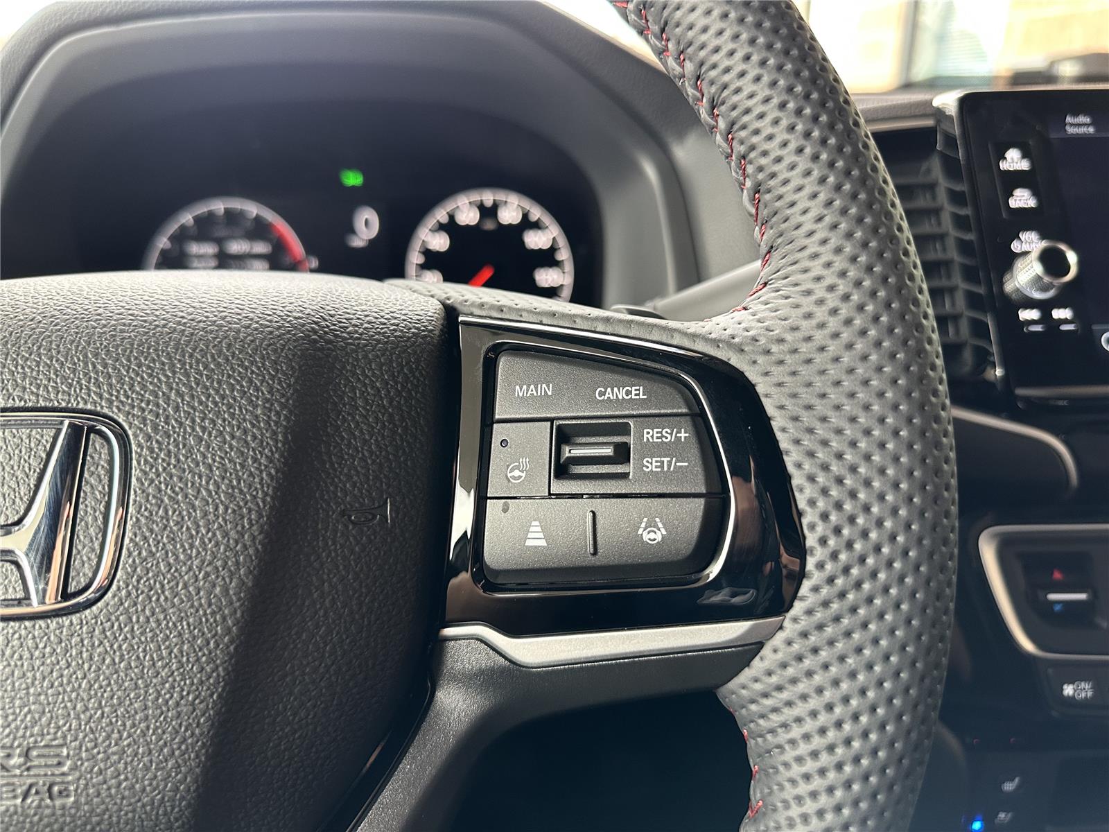 2026 Honda Ridgeline Black Edition - Photo 37