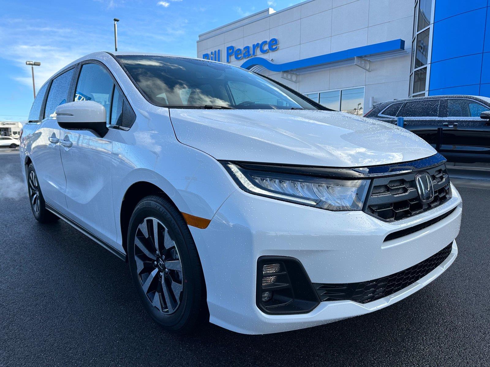 Platinum White Pearl 2027 Honda Odyssey Minivan Front-Wheel Drive Automatic