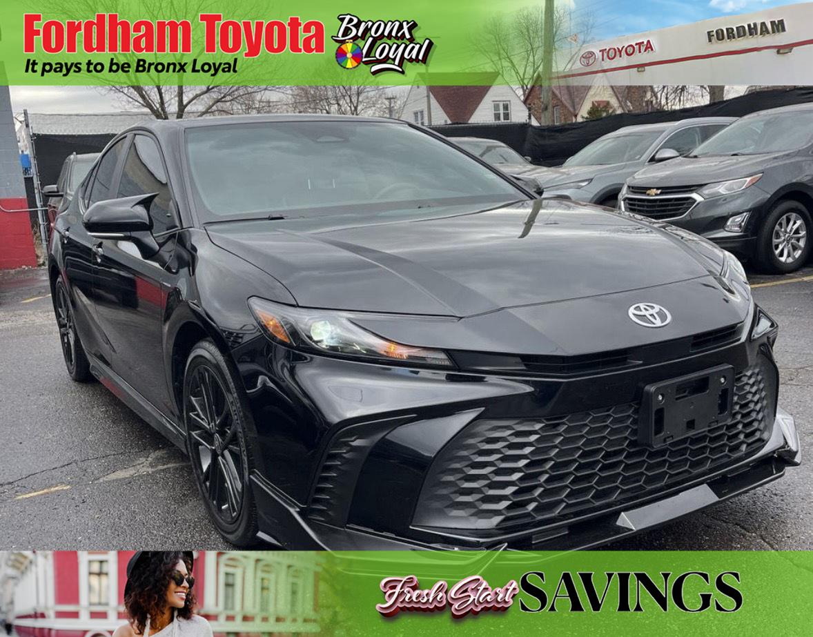 2025 Toyota Camry SE FWD Sedan Front-Wheel Drive Continuously Variable Transmission