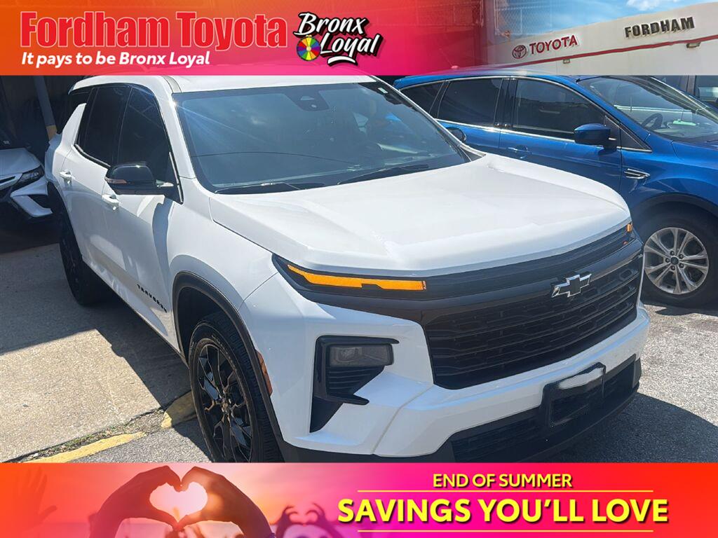 Summit White 2025 Chevrolet Traverse SUV / Crossover Four-Wheel Drive 8-Speed Automatic