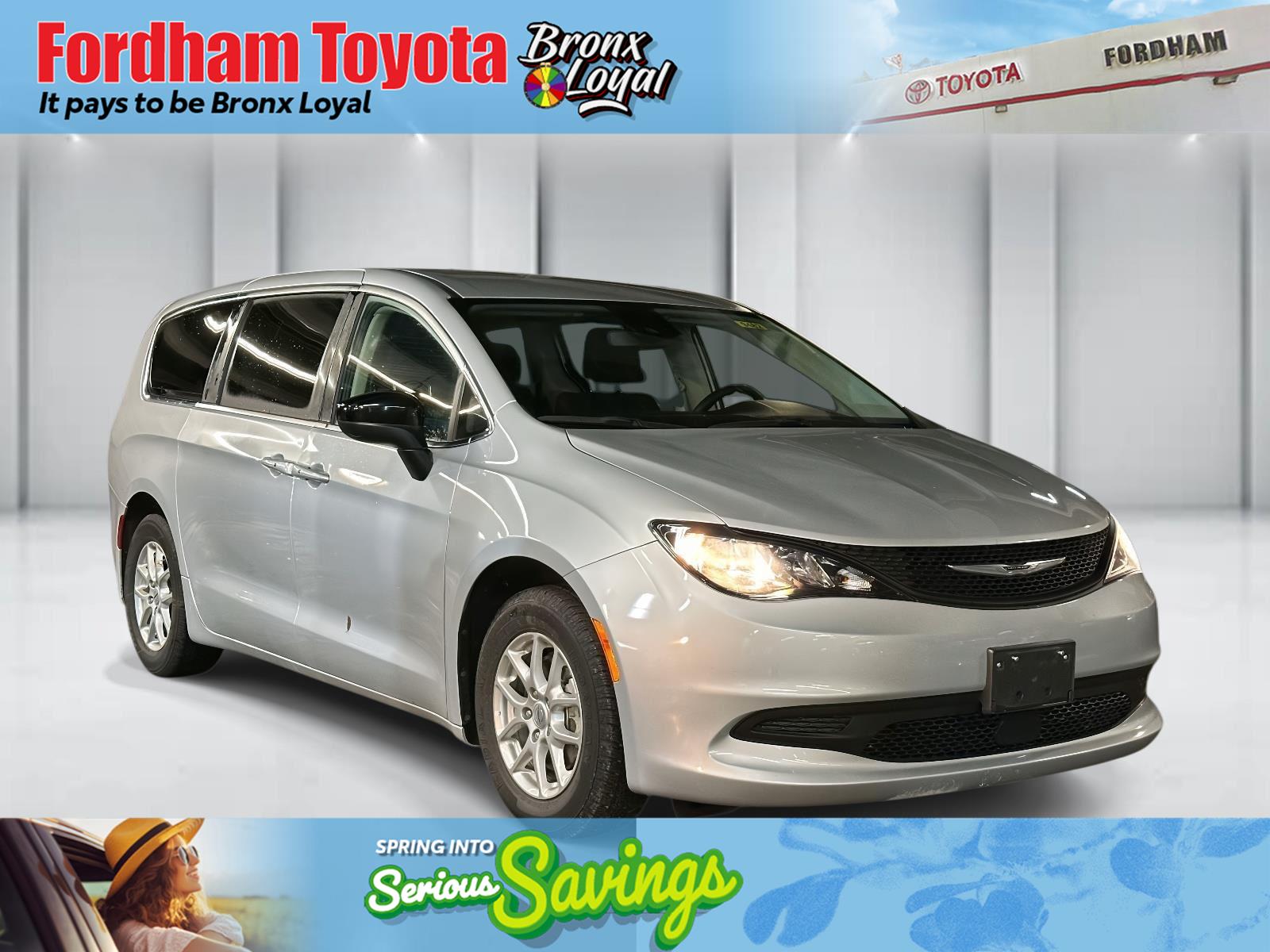 Silver Mist Clearcoat 2024 Chrysler Voyager LX FWD Minivan Front-Wheel Drive 9-Speed Automatic