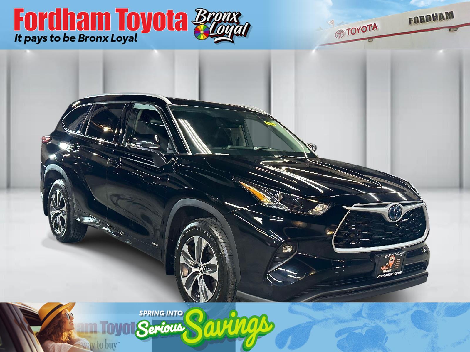 Midnight Black Metallic 2022 Toyota Highlander Hybrid XLE AWD SUV / Crossover All-Wheel Drive
