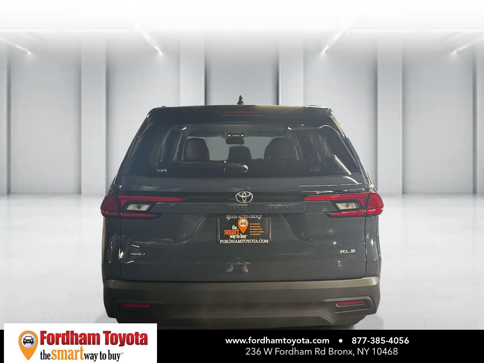 View vehicle photo 6