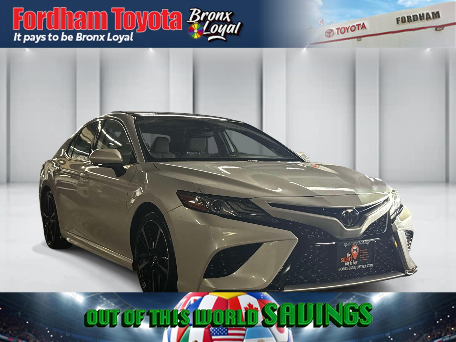 White (Wind Chill Pearl) 2019 Toyota Camry Sedan Front-Wheel Drive Automatic