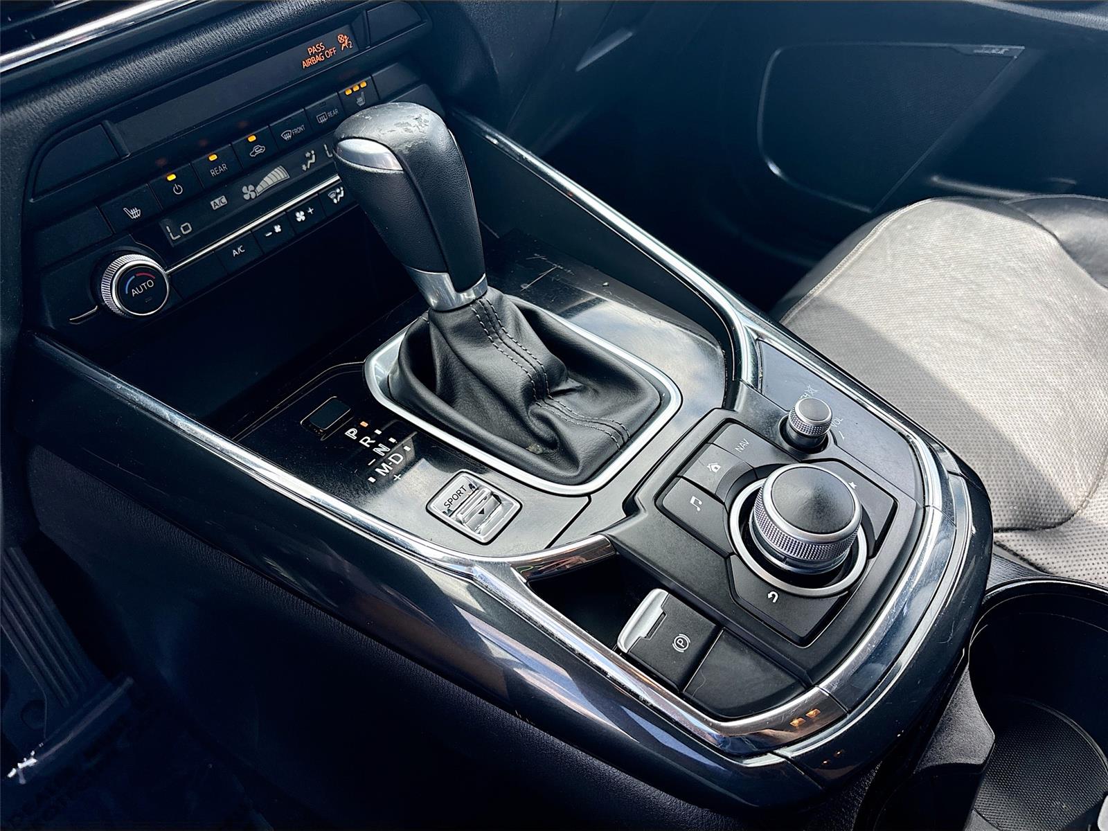 2019 Mazda CX-9 Touring photo 16