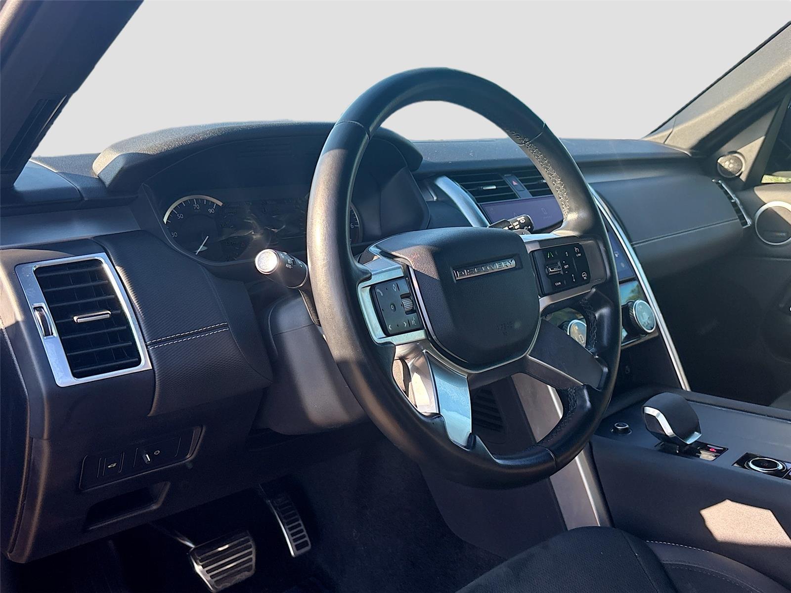 2023 Land Rover Discovery S R-Dynamic