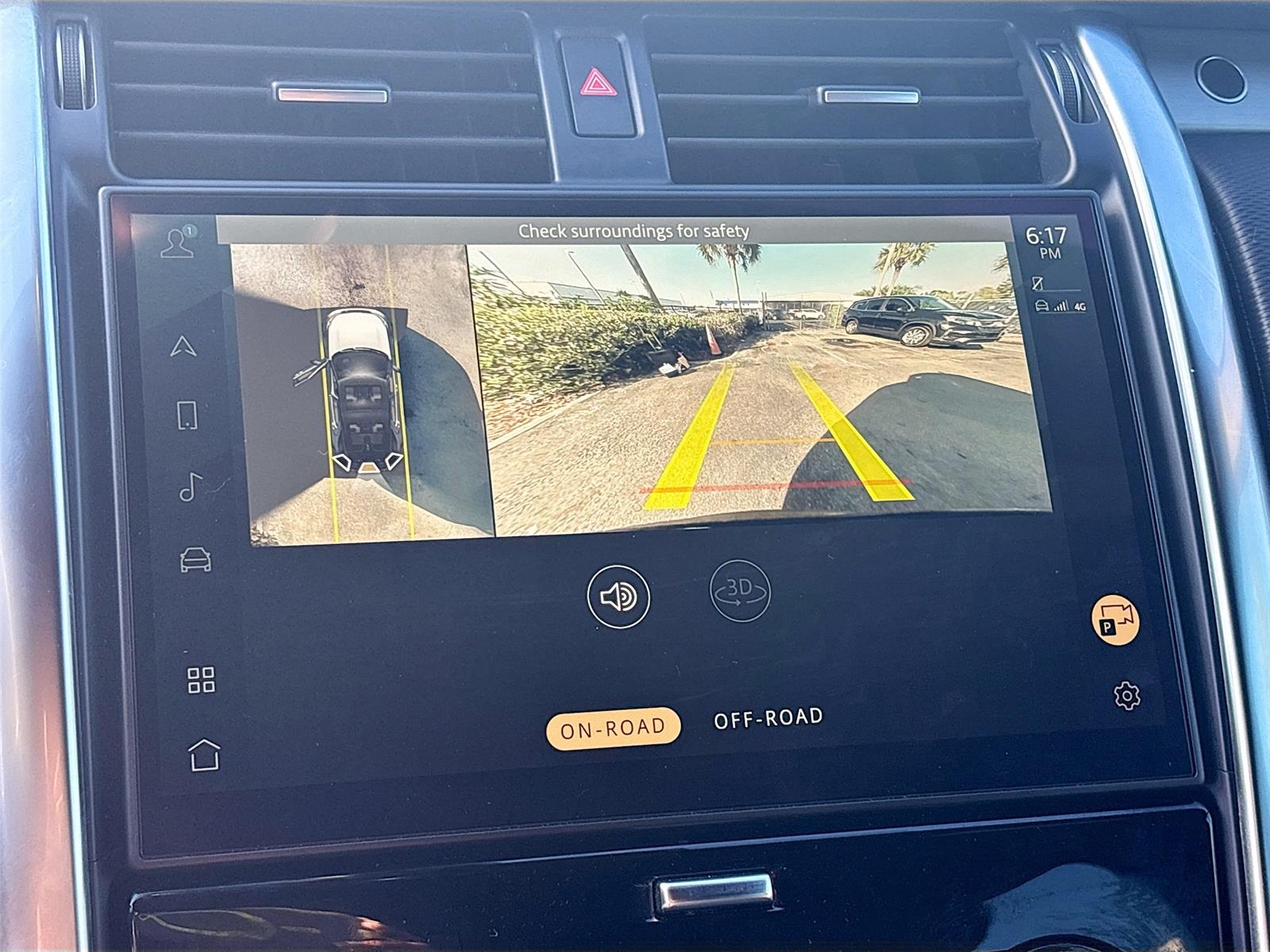 2023 Land Rover Discovery S R-Dynamic