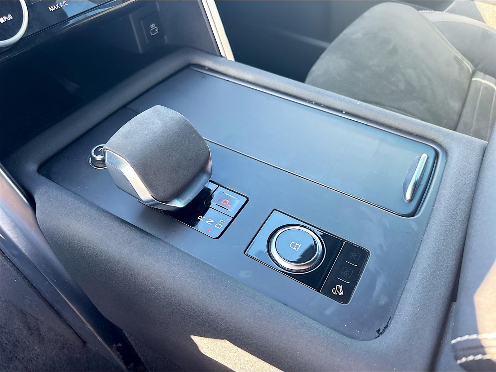 2023 Land Rover Discovery S R-Dynamic