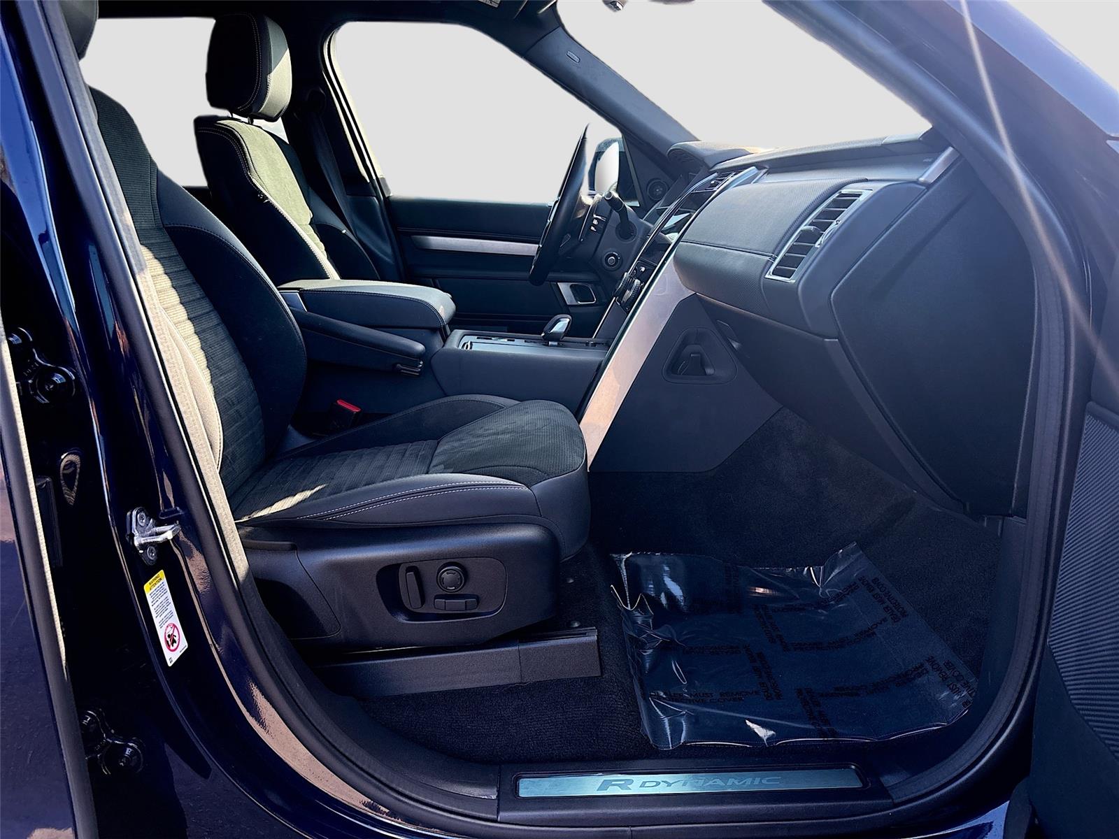 2023 Land Rover Discovery S R-Dynamic
