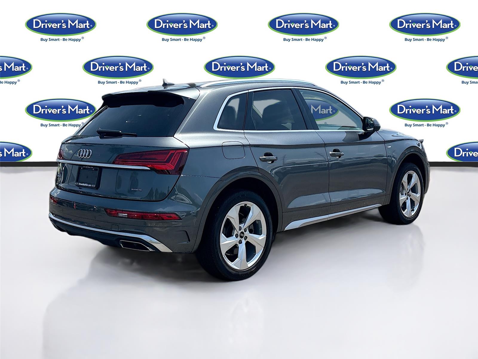 2022 Audi Q5 S line Premium Plus