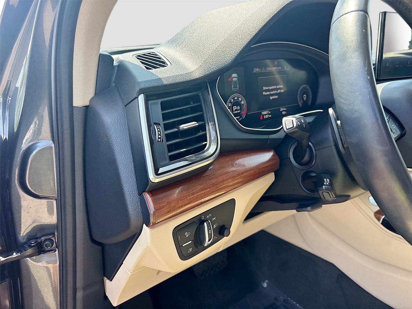 2022 Audi Q5 S line Premium Plus