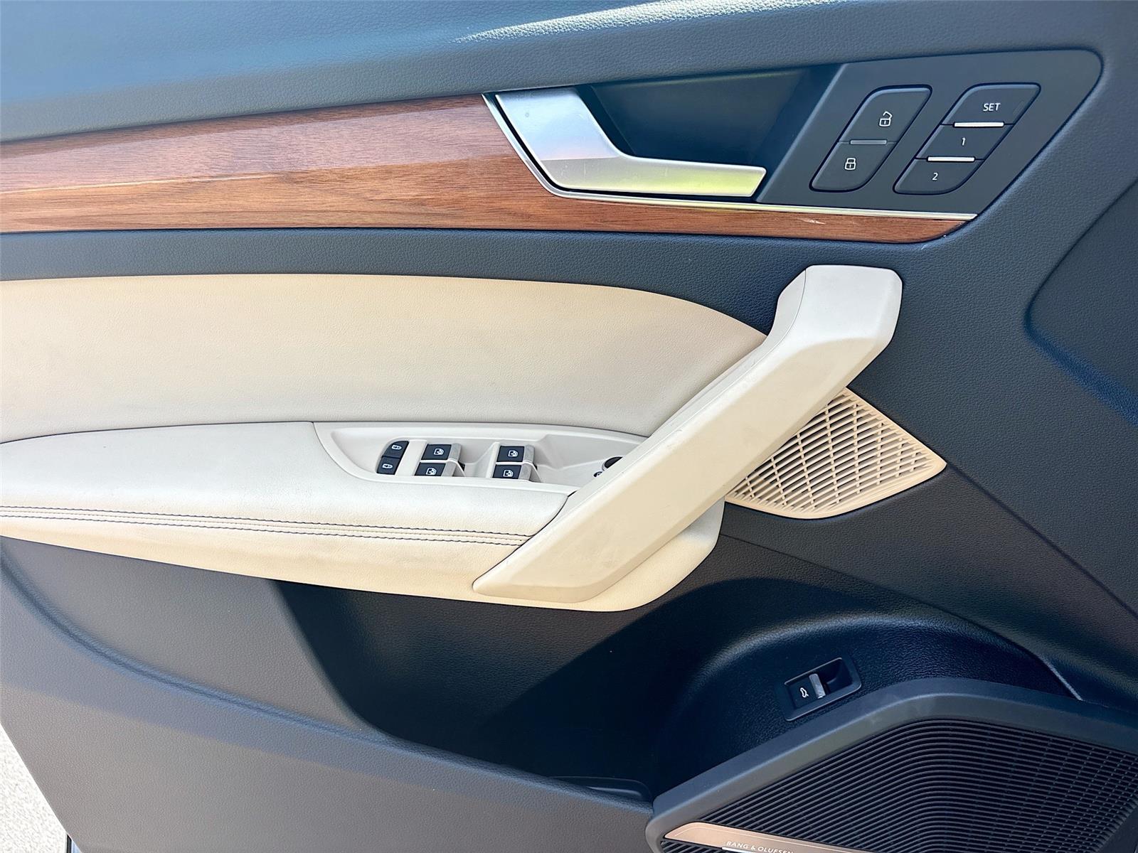 2022 Audi Q5 S line Premium Plus