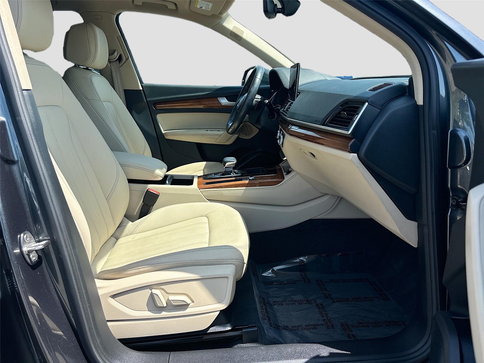2022 Audi Q5 S line Premium Plus