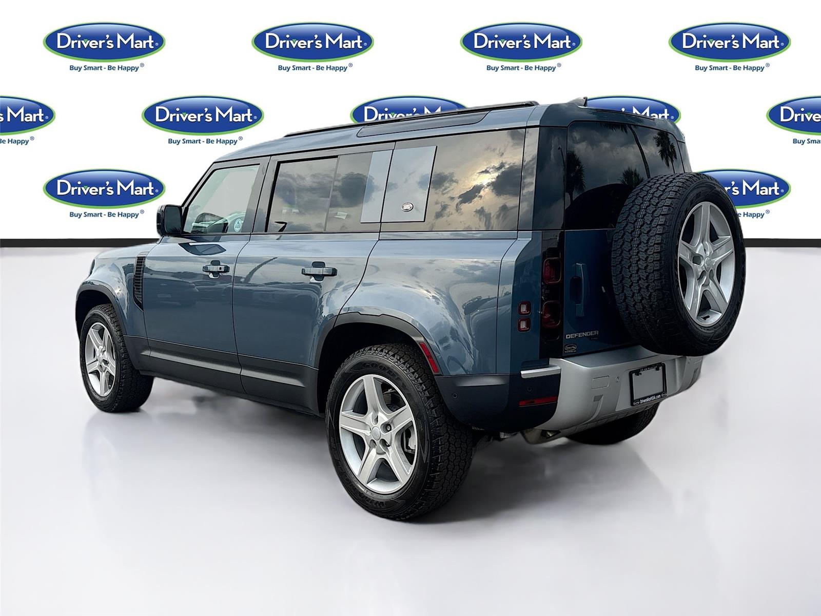 2022 Land Rover Defender SE