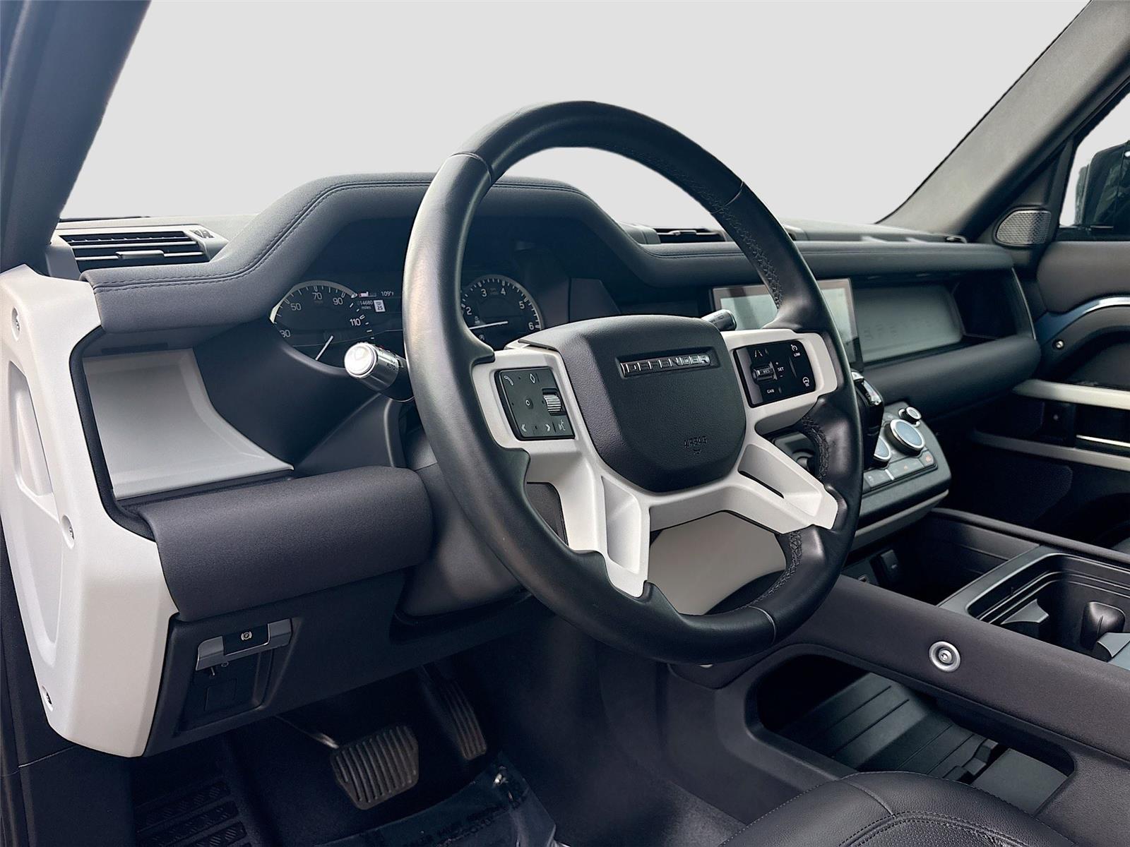 2022 Land Rover Defender SE