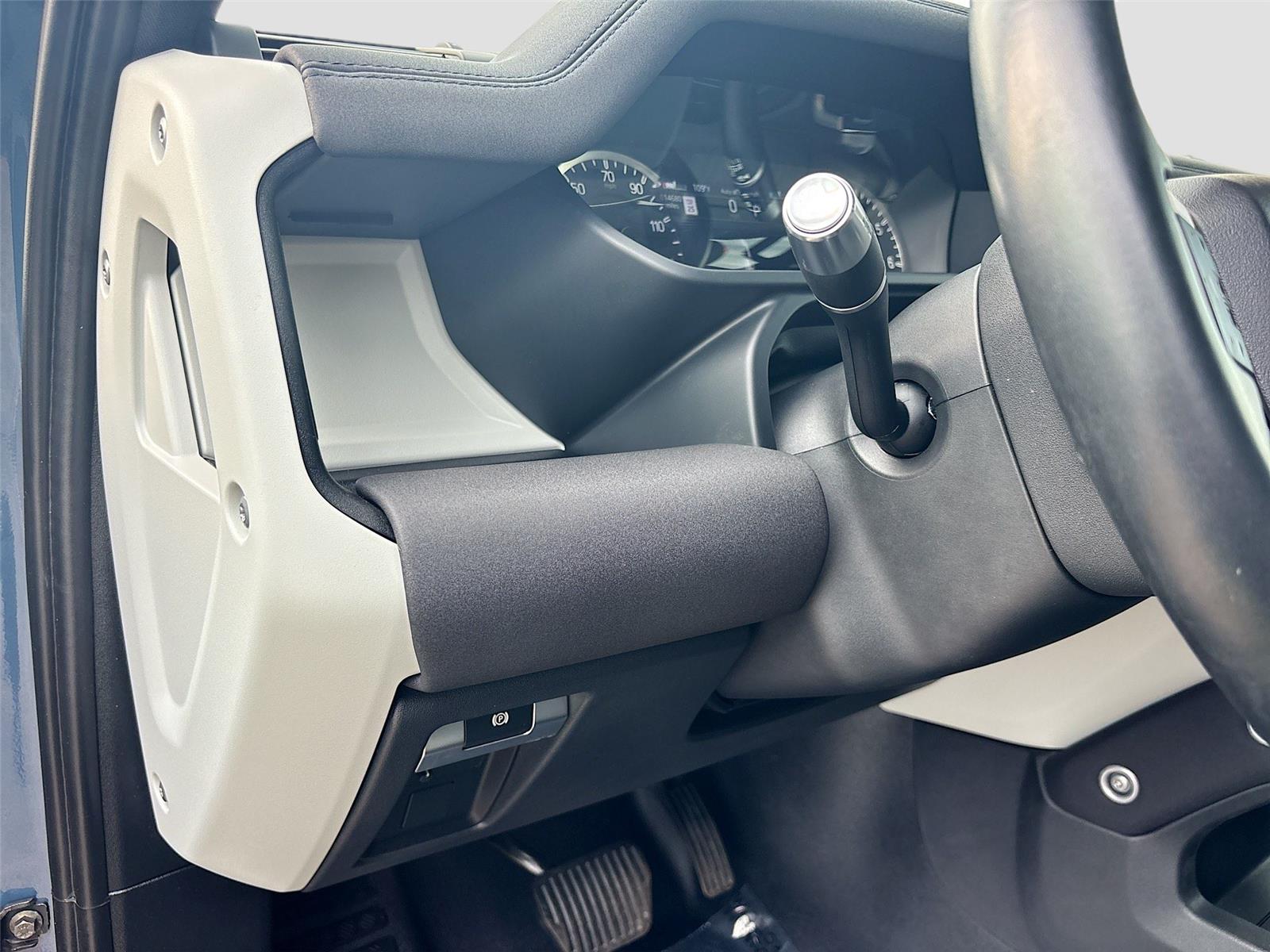 2022 Land Rover Defender SE