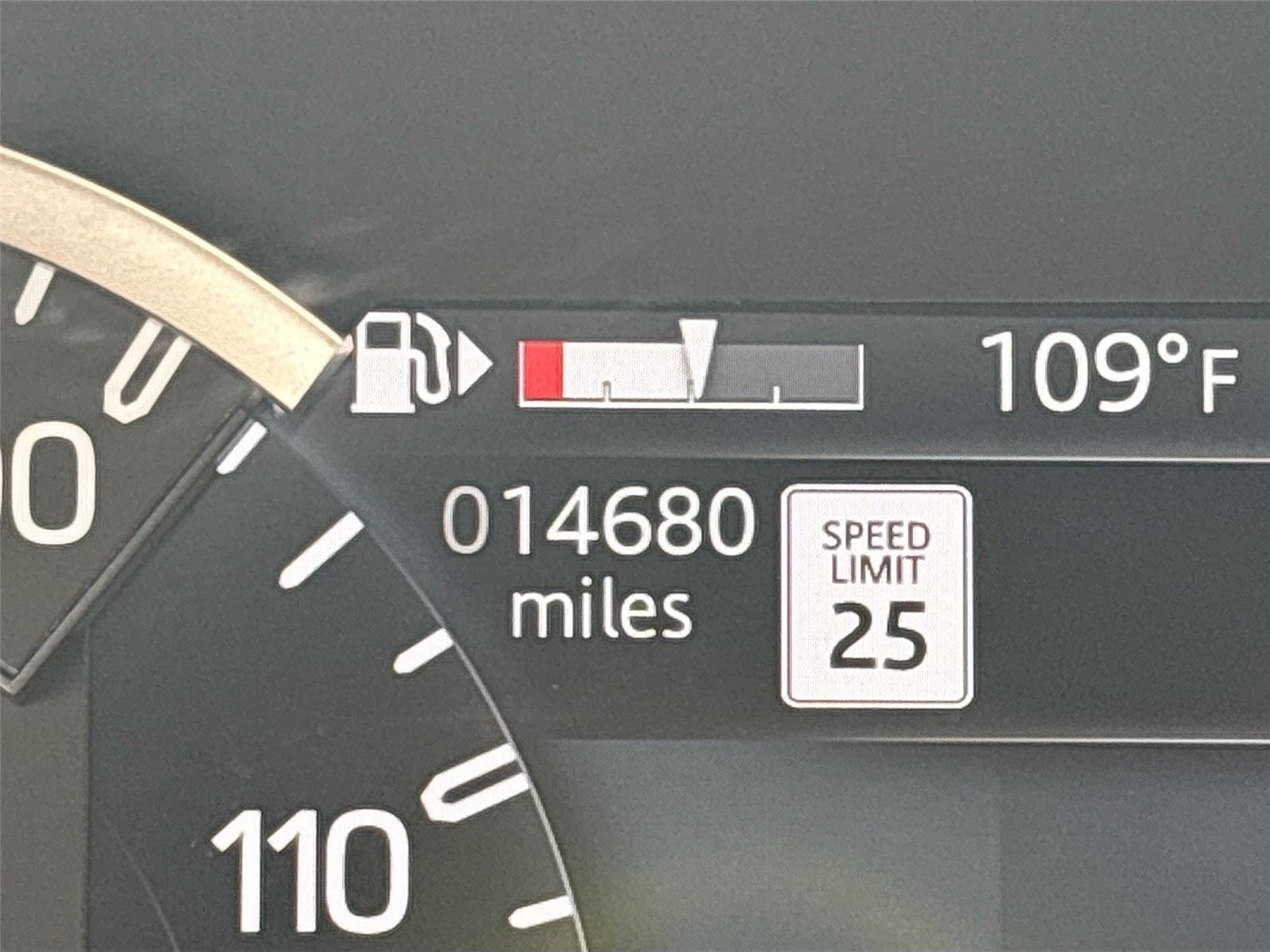 2022 Land Rover Defender SE