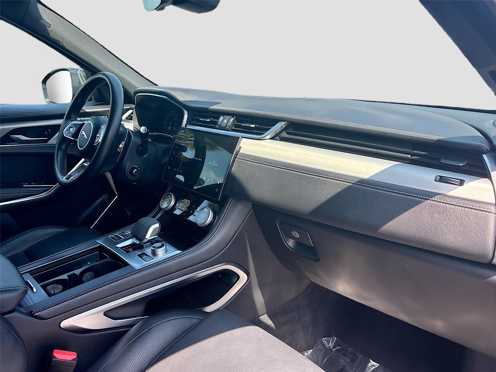 2024 Jaguar F-PACE R-Dynamic S