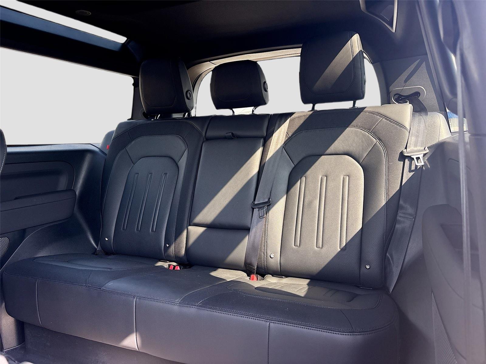 2022 Land Rover Defender X-Dynamic S