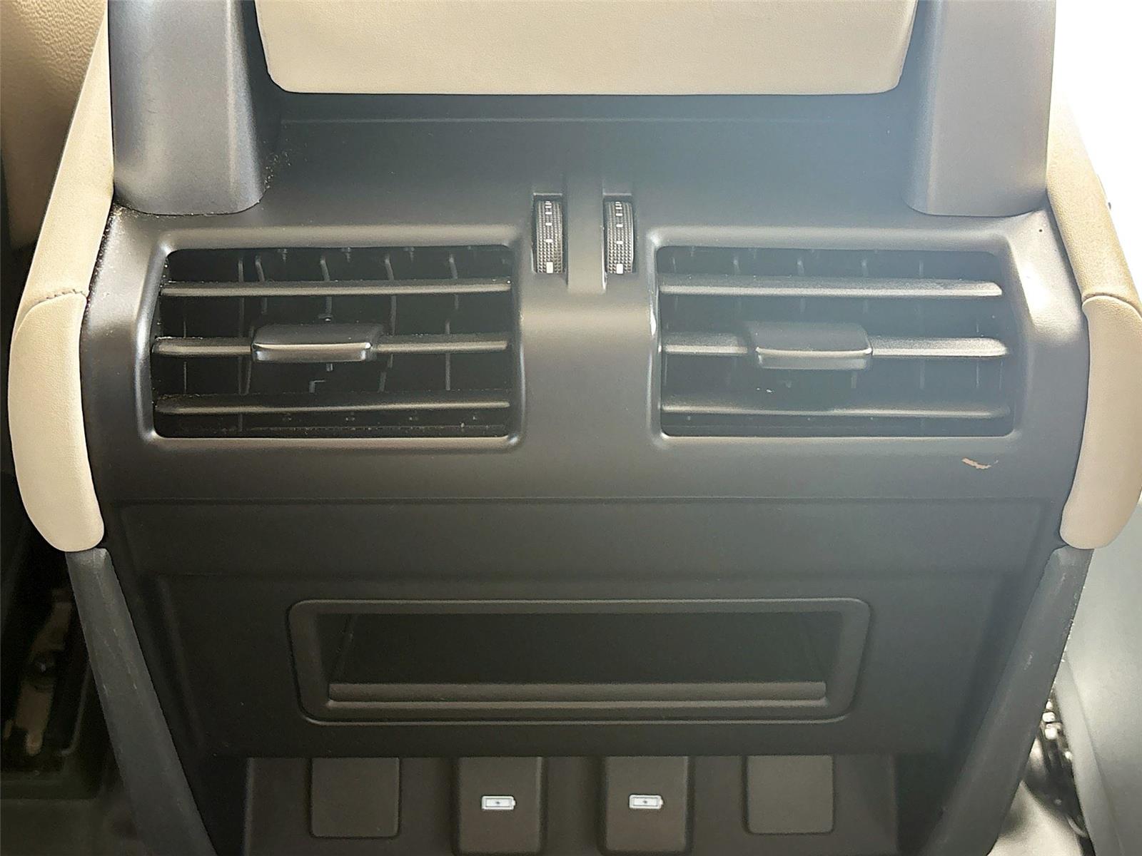 2024 Land Rover Defender S