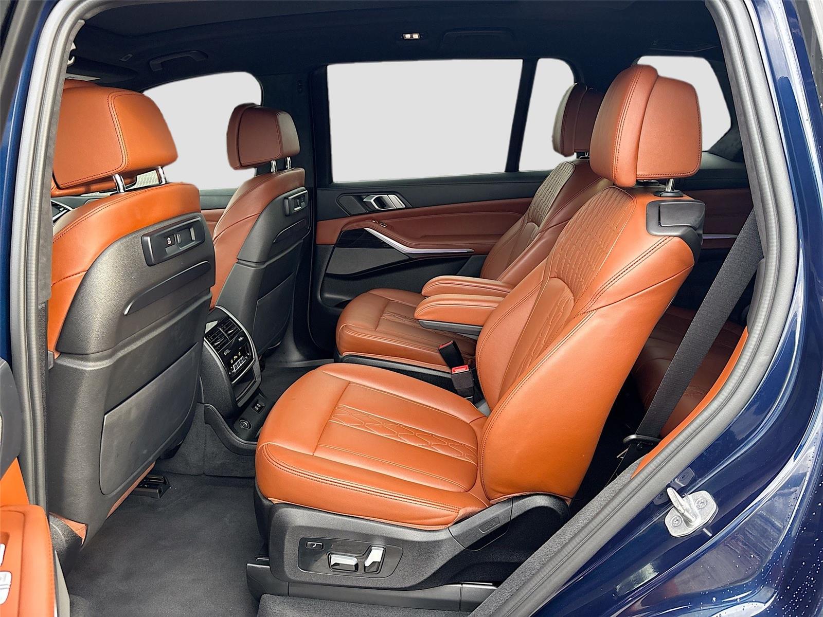2021 BMW X7 M50i