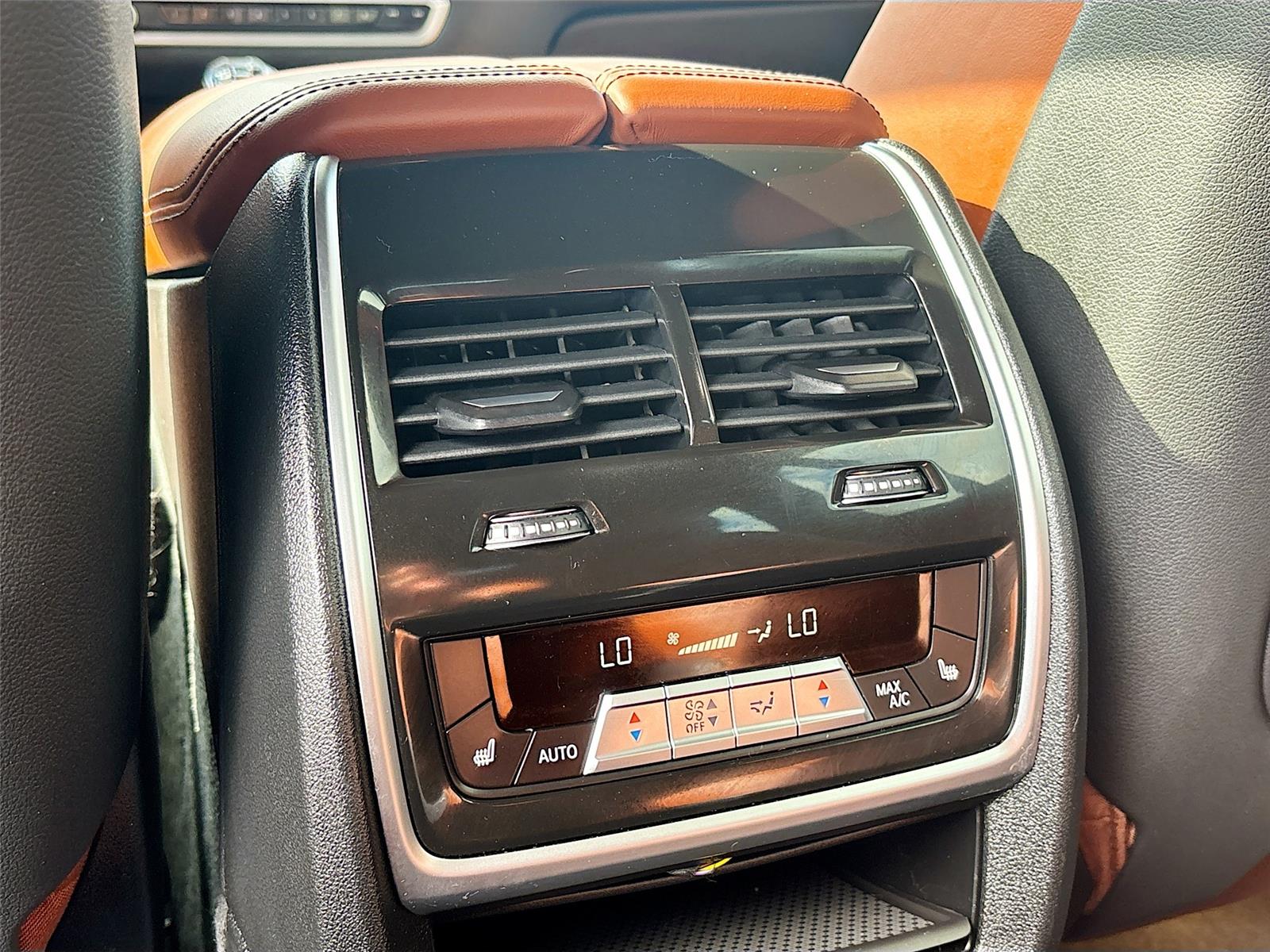 2021 BMW X7 M50i