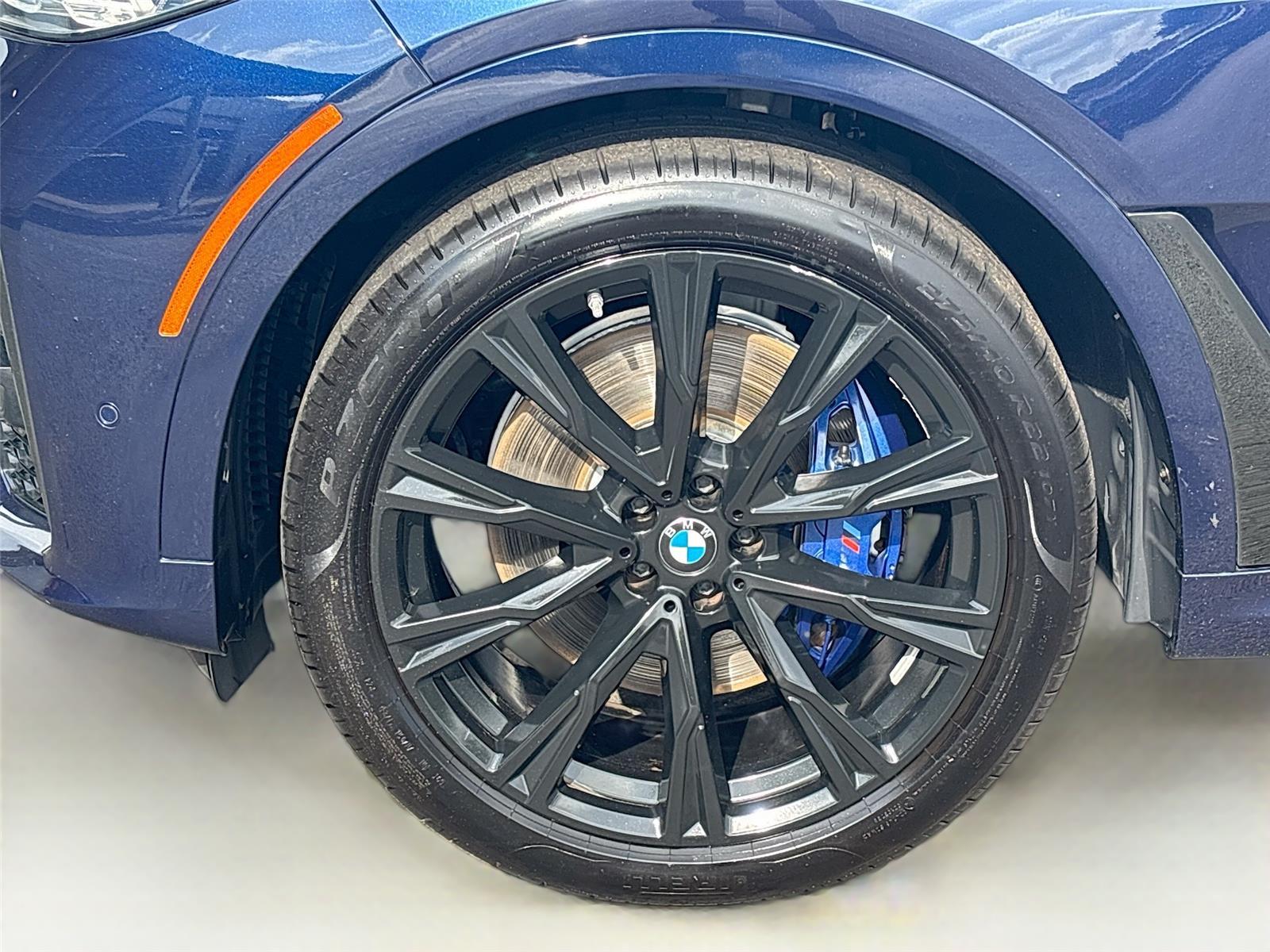 2021 BMW X7 M50i