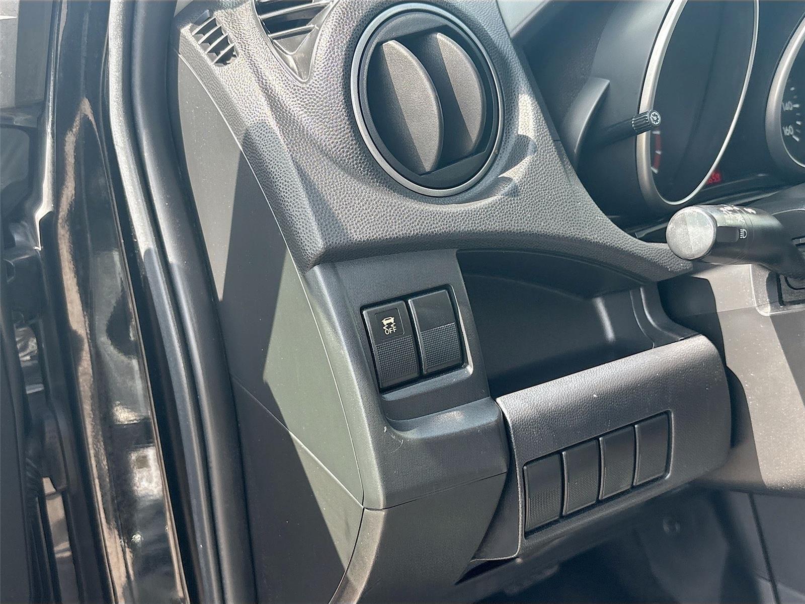 2014 Mazda Mazda5 Sport