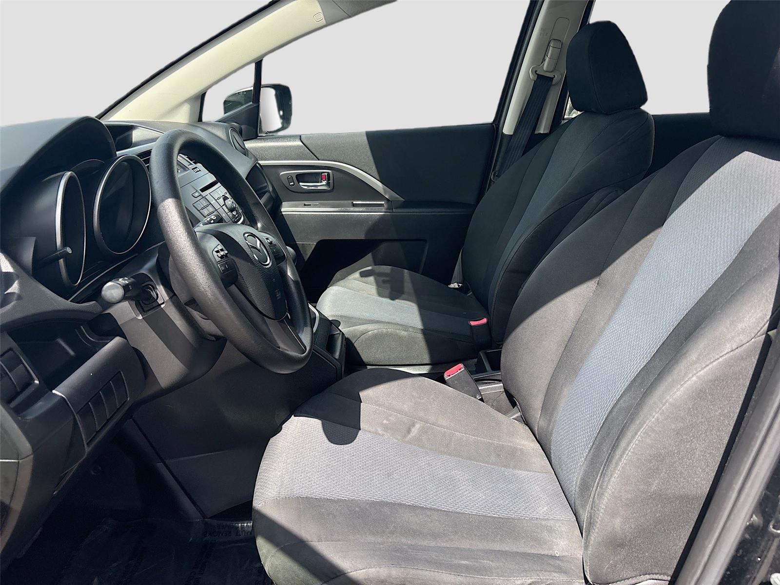 2014 Mazda Mazda5 Sport