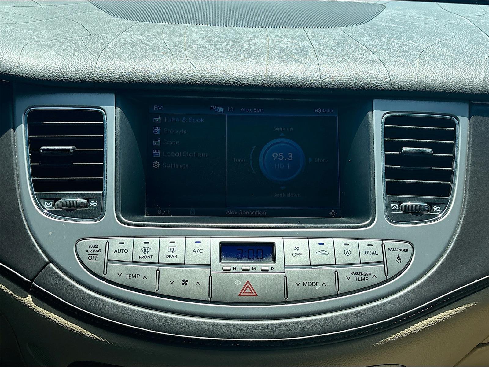 2010 Hyundai Genesis