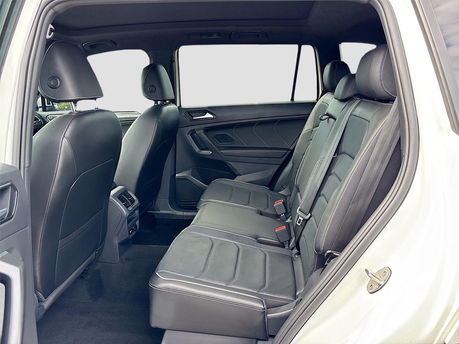 2022 Volkswagen Tiguan SEL R-Line