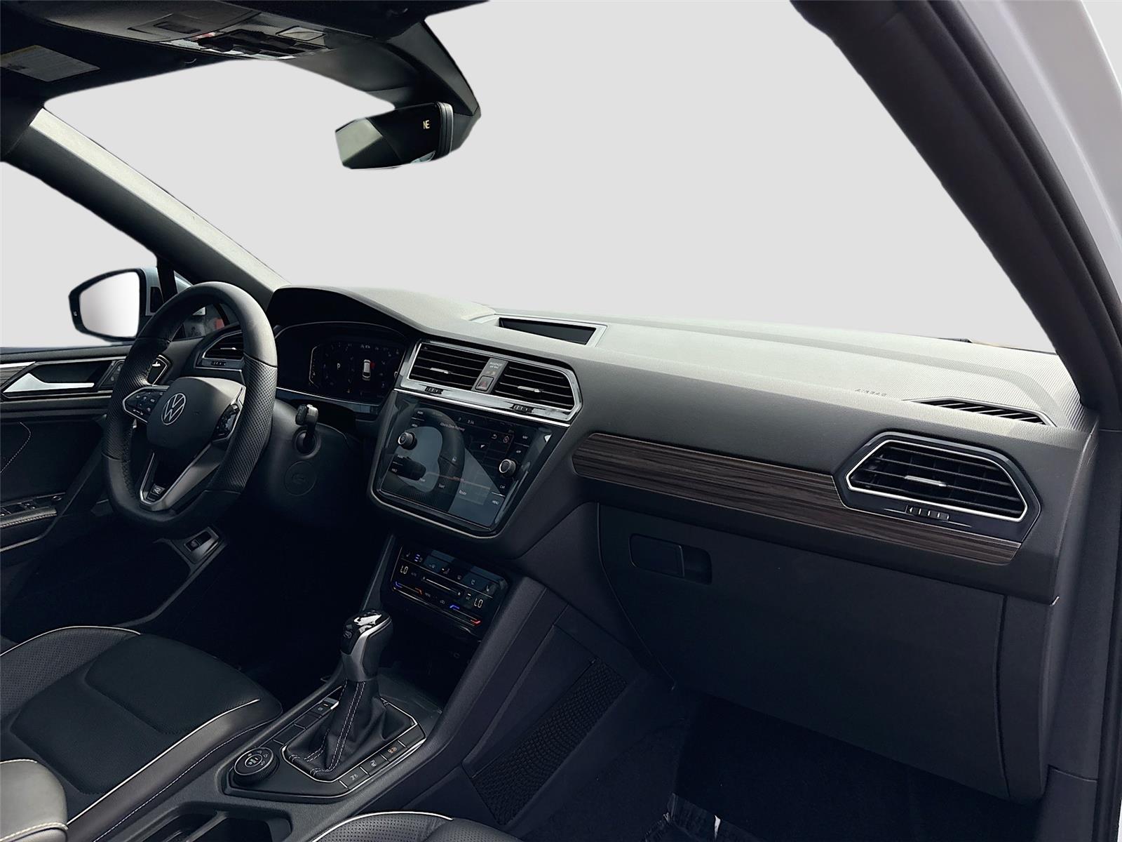 2022 Volkswagen Tiguan SEL R-Line