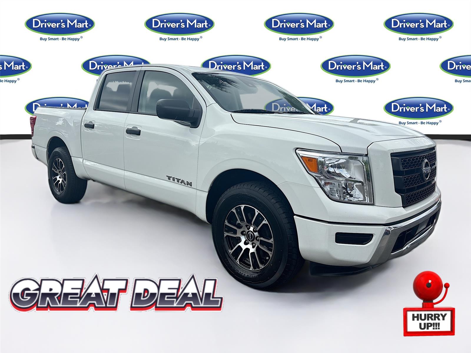 2023 Nissan Titan SV