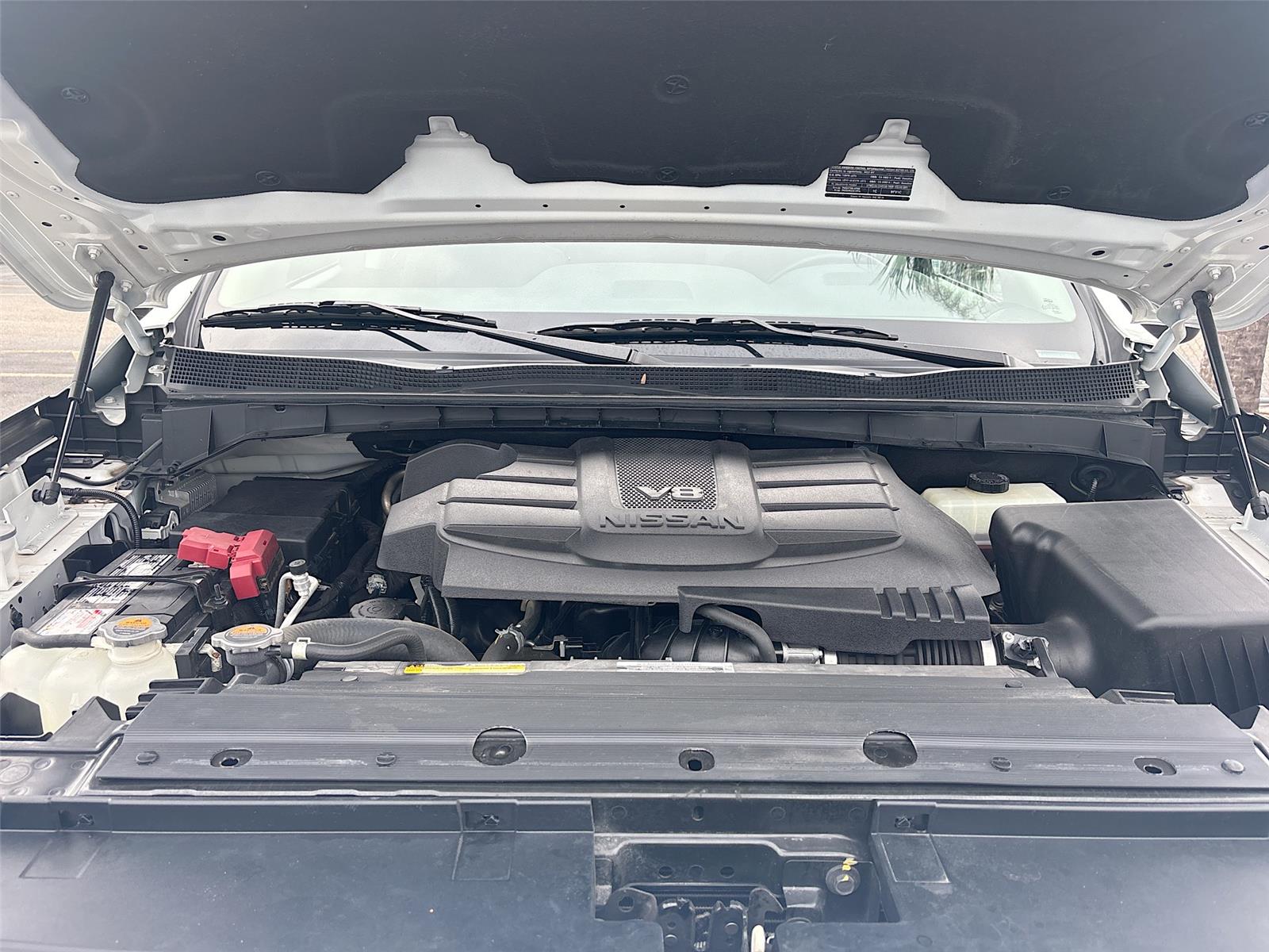 2023 Nissan Titan SV