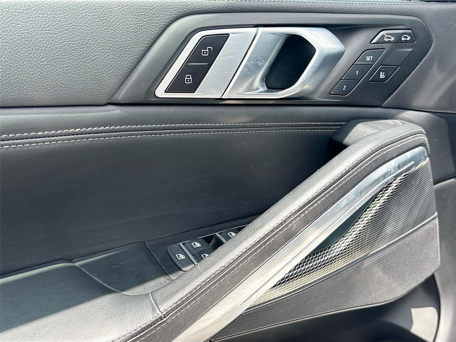 2023 BMW X6 xDrive40i