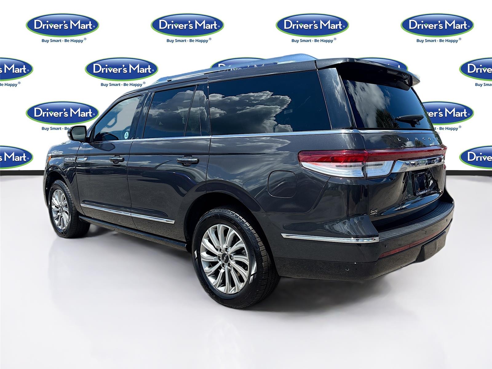 2023 Lincoln Navigator Standard