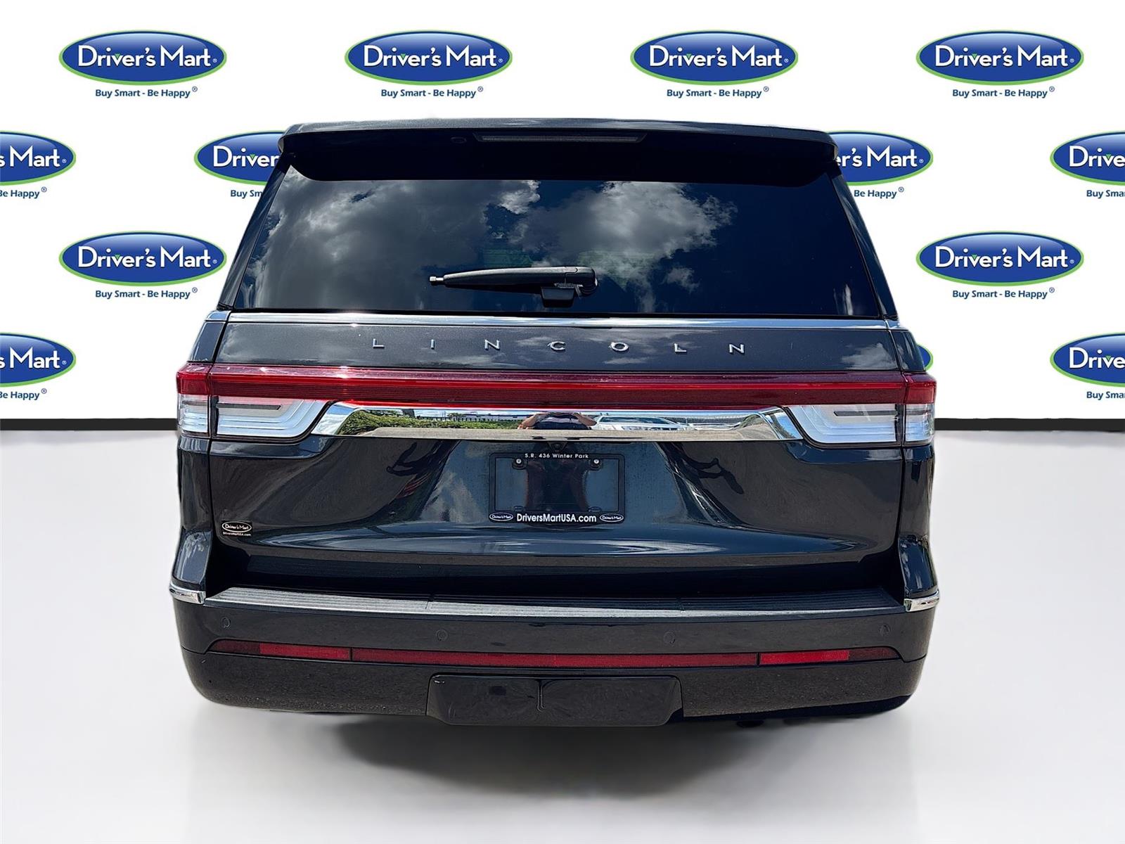 2023 Lincoln Navigator Standard
