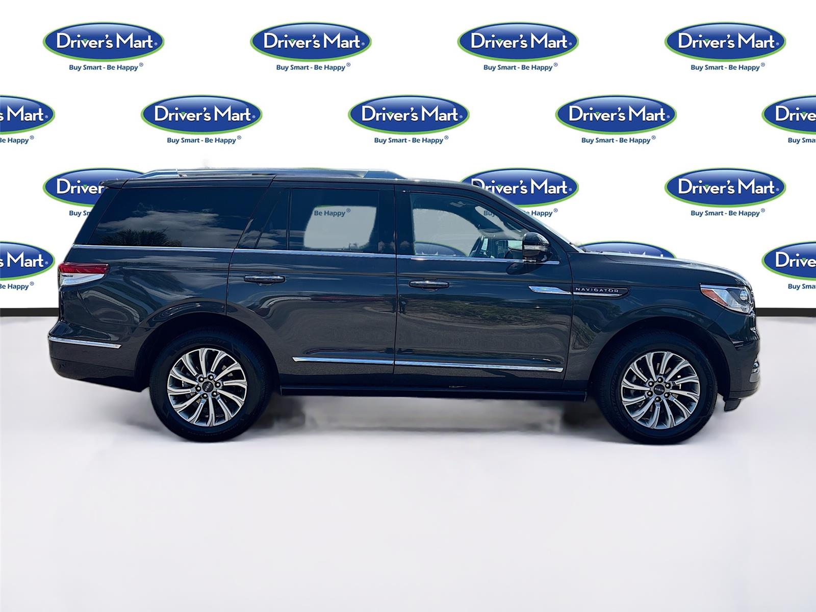 2023 Lincoln Navigator Standard