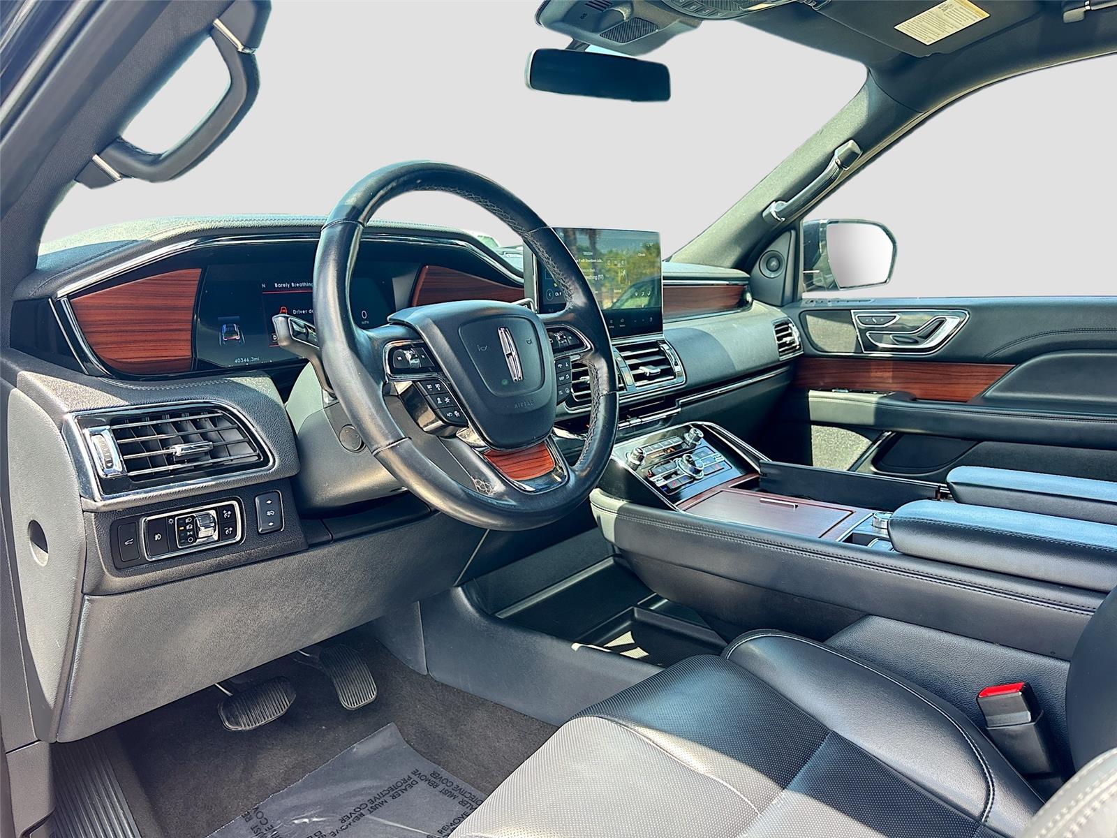 2023 Lincoln Navigator Standard