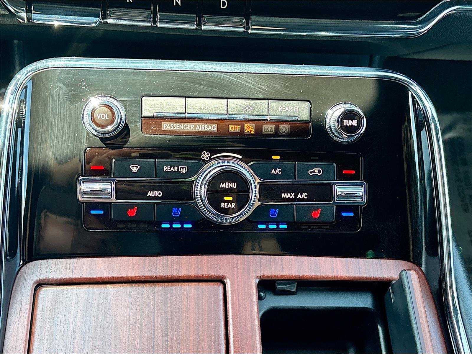 2023 Lincoln Navigator Standard