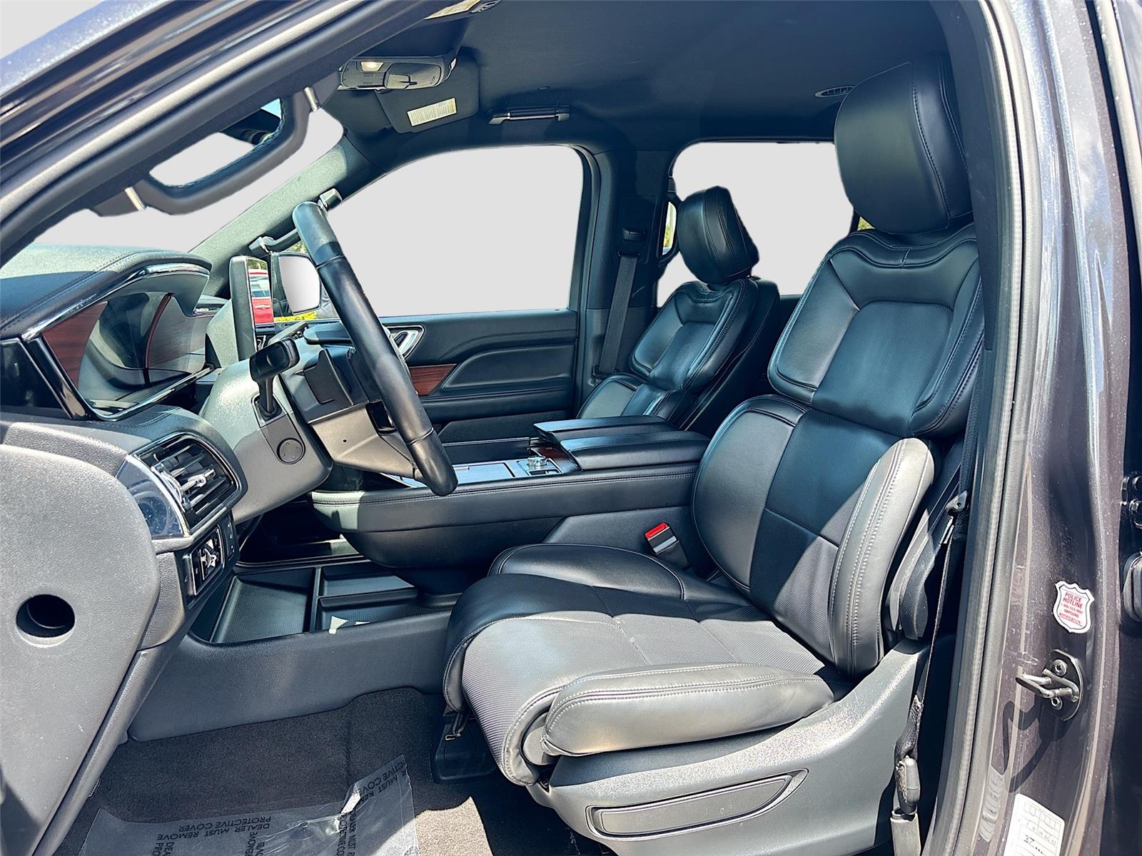 2023 Lincoln Navigator Standard