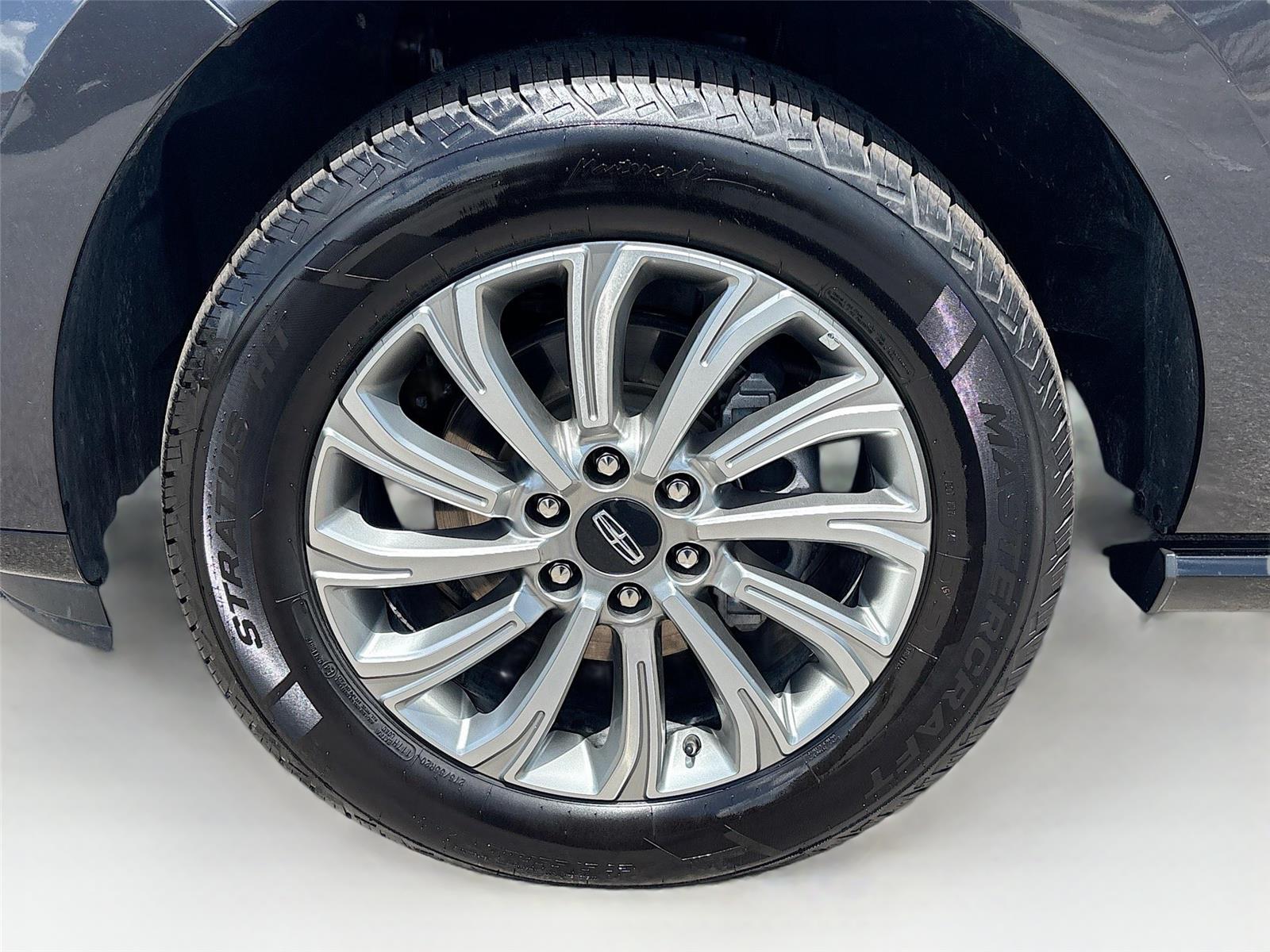 2023 Lincoln Navigator Standard