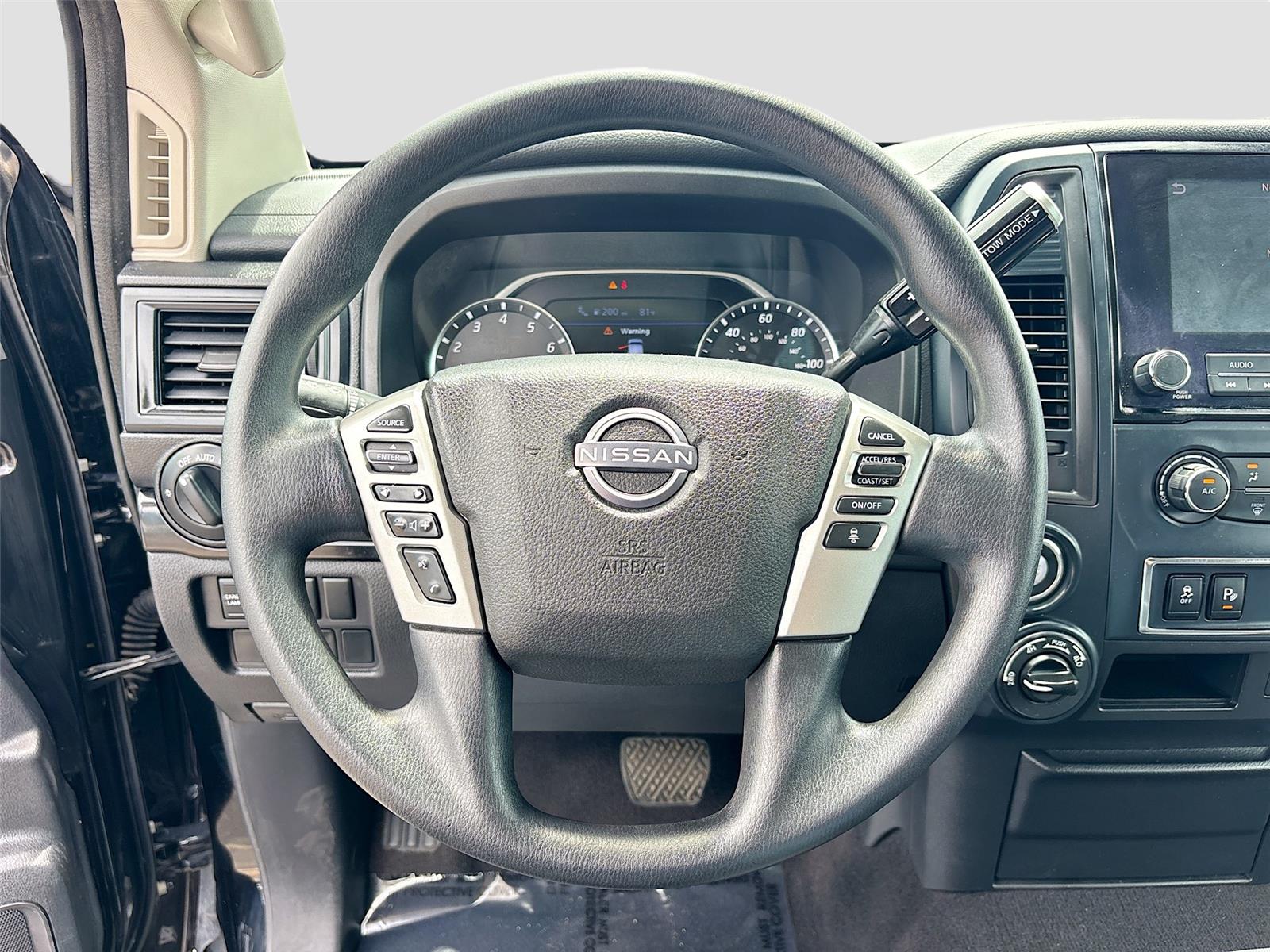 2023 Nissan Titan SV