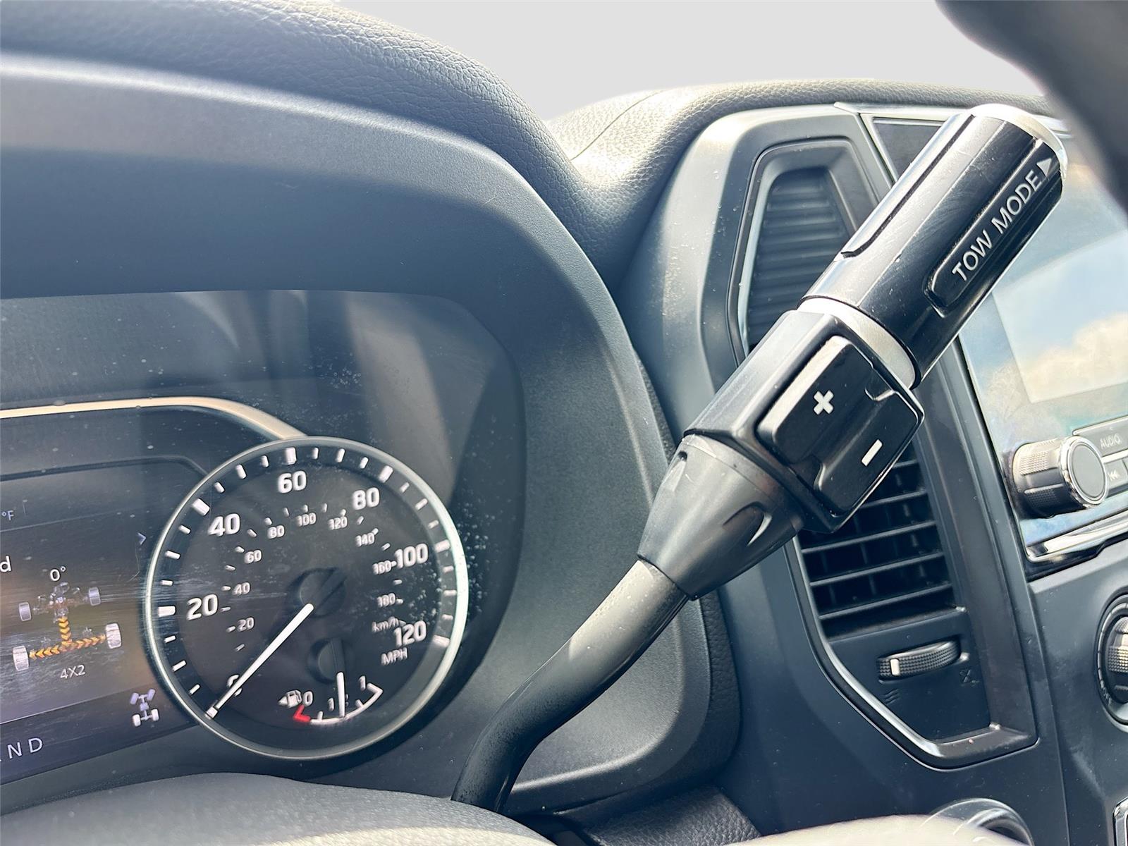 2023 Nissan Titan SV
