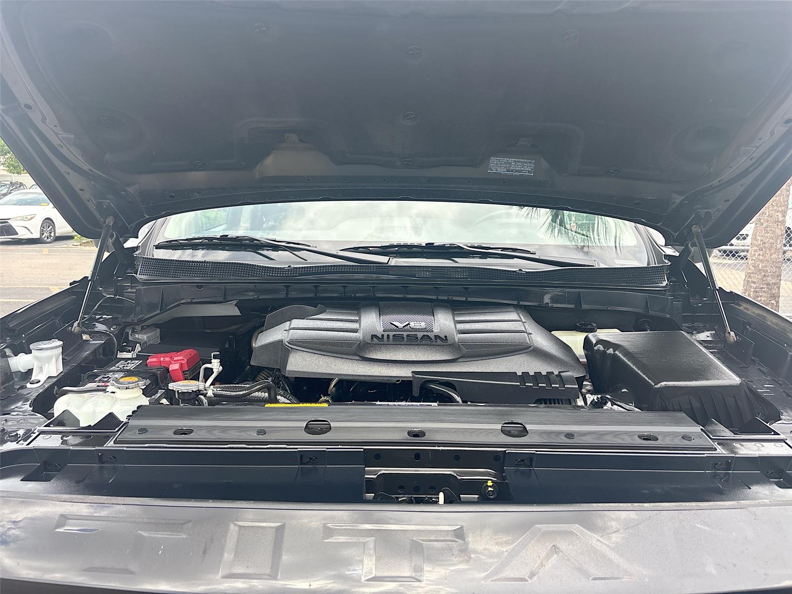 2023 Nissan Titan SV