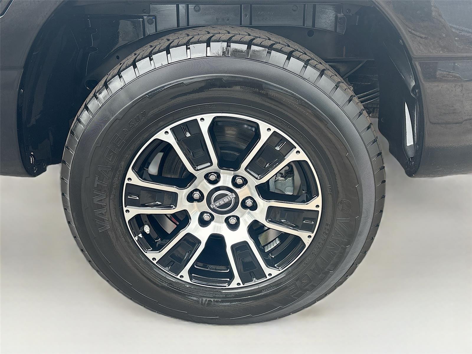 2023 Nissan Titan SV