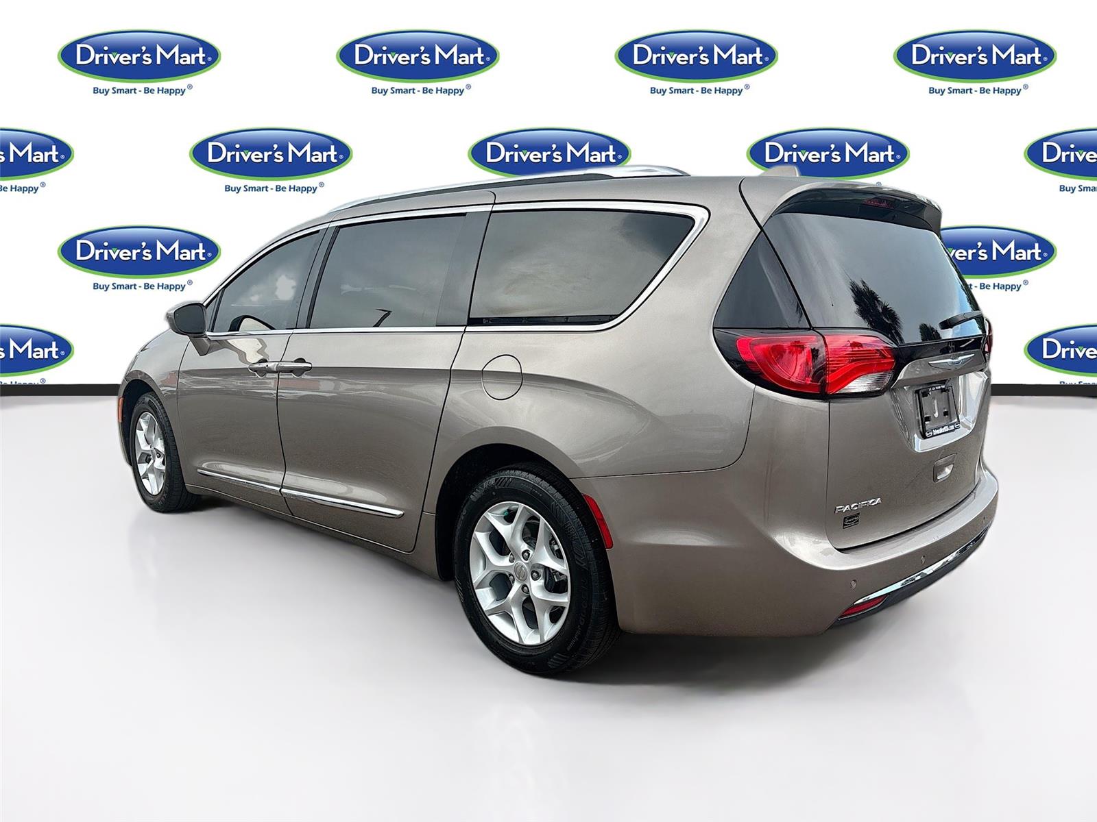2017 Chrysler Pacifica Touring-L Plus