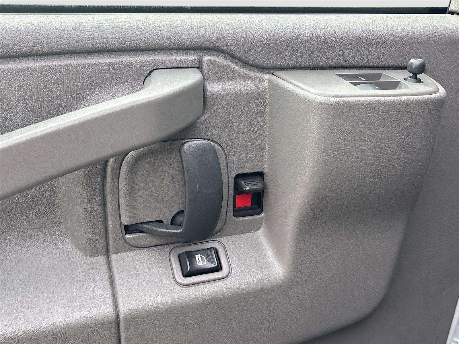 2023 Chevrolet Express Cargo Van